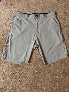 Kenneth Cole Golf Shorts